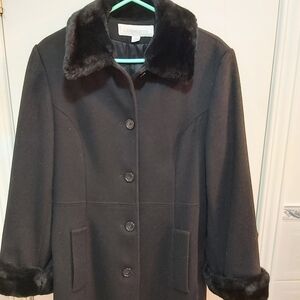 Liz Claiborne luxurious black trenchcoat, size 12